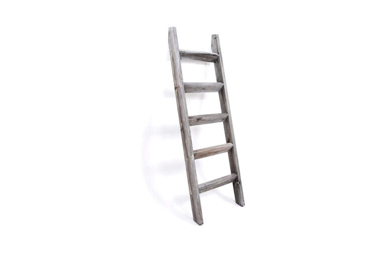 White Vintage Wood Ladder Towel Rail